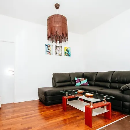 Apartament Golden Bridge With Private Parking *